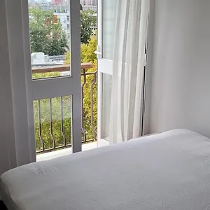 simple-comfy-room-near-metro-airport.hotels-lisbon-portugal.com/