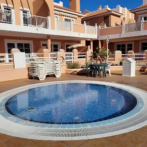  Apartment Funcional En Residencial Con Piscina En Inmejorable Ubicacion En Centro De La Isla